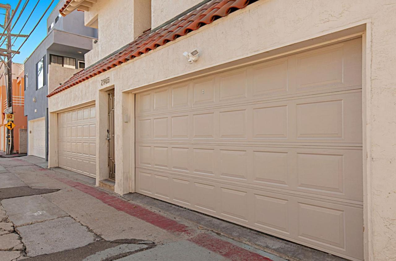Oceanfront, Two-level With Stunning View, Decks, Fast Wifi & Fireplace *